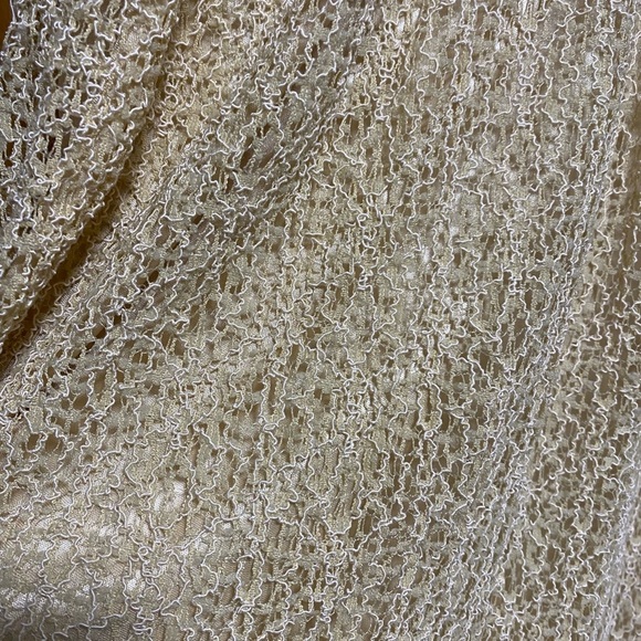 ANGIE CREAM COLORED LACE DRESS W/LINING - SIZE M - Picture 3 of 8